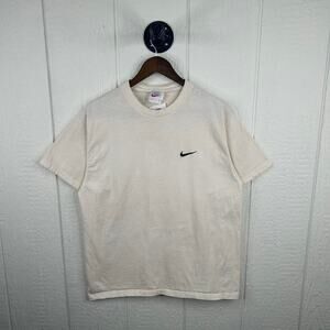 Vintage 90’s Cream Nike Streetwear Graphic Tee Size Medium
